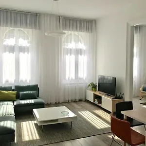 בדוק זמינות